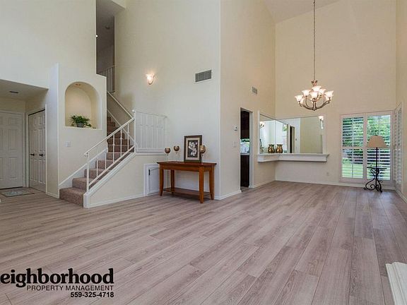 4th image of 365 E Braddock Dr
