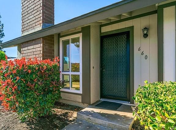 3rd image of 660 Kumquat Way