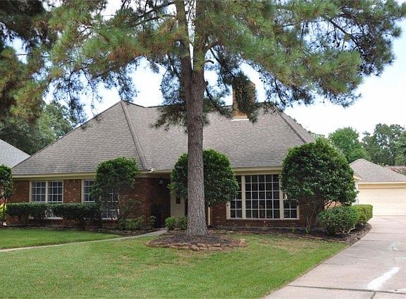 2nd image of 3302 Hickory Falls Dr