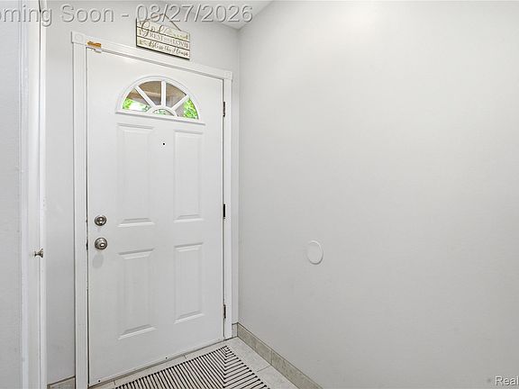 3rd image of 6306 Aspen Ridge Blvd