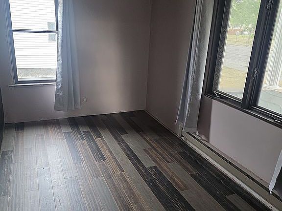 5th image of 104 3rd St E