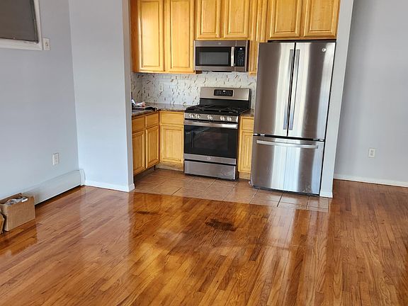 5th image of 2120 Story Ave Floor 2