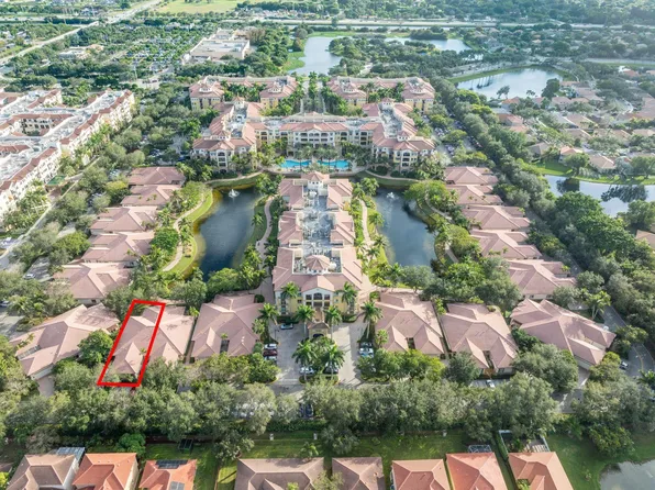 16128 Emerald Estates Drive #V-13, Weston, FL 33331