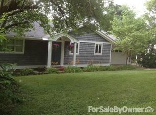 142 Bayview Dr, Huntington, NY