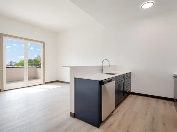 857 Bergen Avenue image 4 of 46