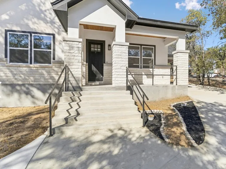 5571 Eichman Rd — Photo 2