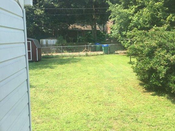 2nd image of 4813 Augusta Ave