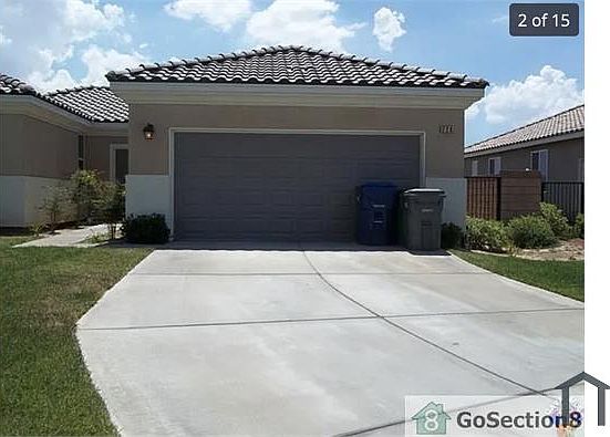 2nd image of 226 E Avenue H12