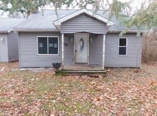 420 N 5th St, Burr Oak, MI 49030