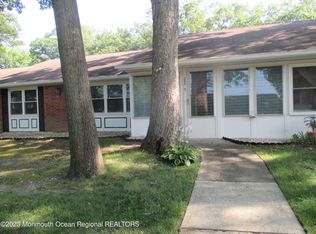 255C Jefferson Ct, Lakewood, NJ 08701