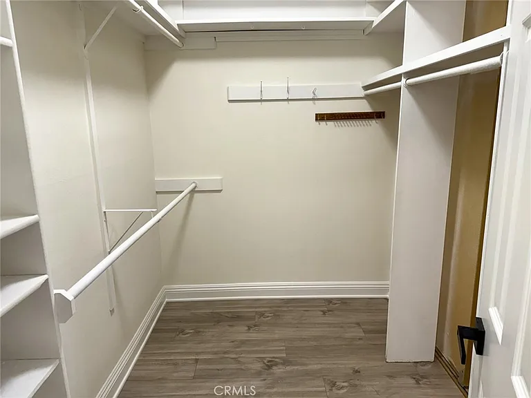1630 S Bentley Ave #103 — Photo 26