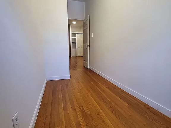 5th image of 312 E 9th St APT 11
