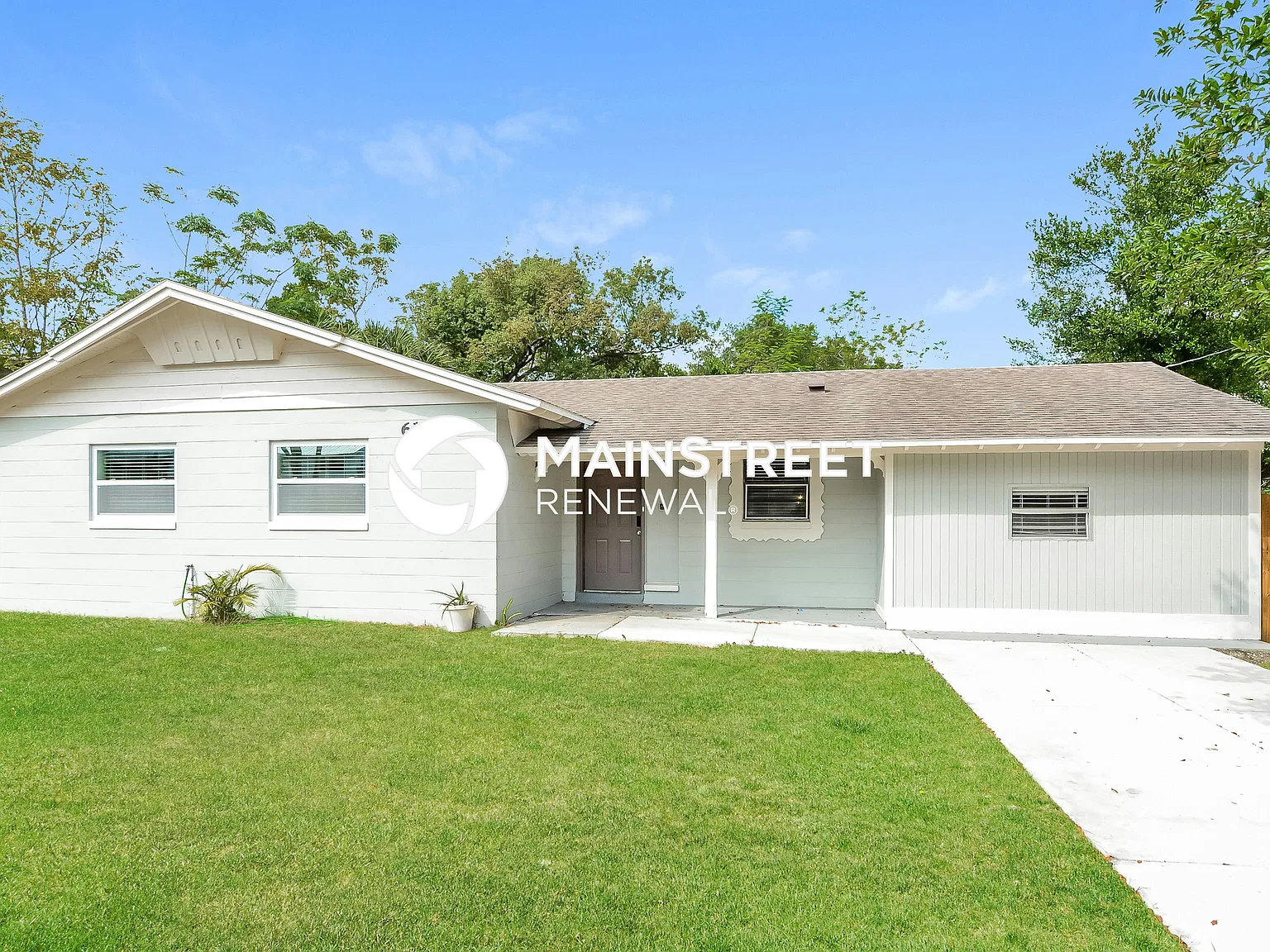 6129 Hialeah St — Photo 2