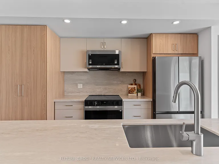 15 Acorn Ave #3 — Photo 6