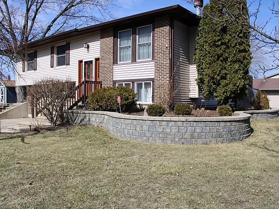 4th image of 404 Galahad Rd