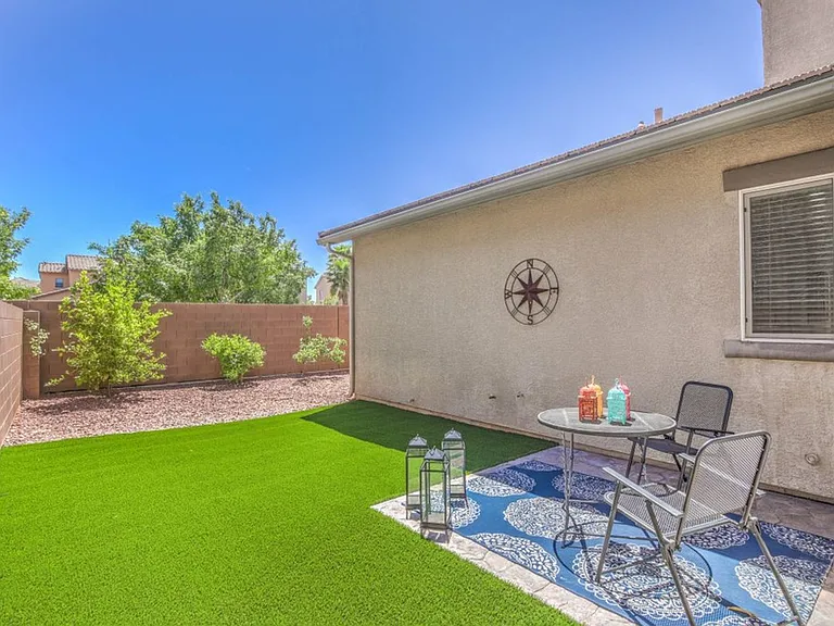 10517 Howling Coyote Ave — Photo 30