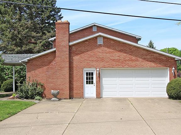 2nd image of 106 Sunset Dr