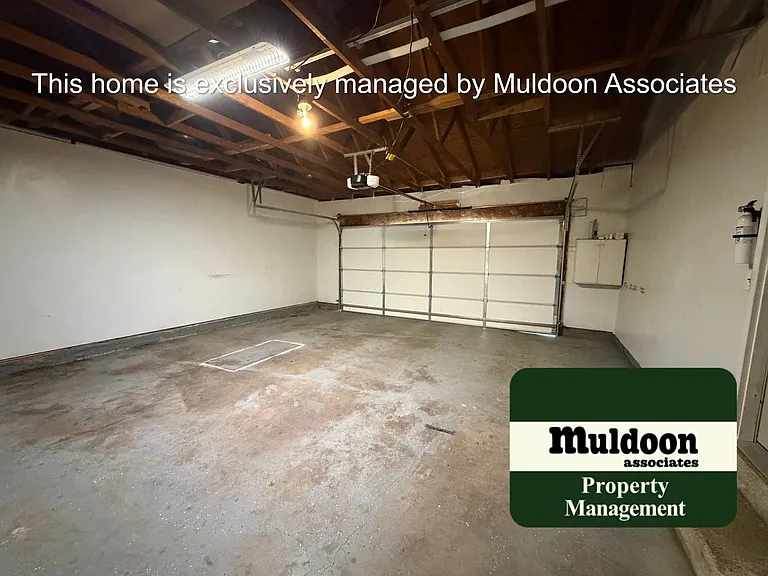 4430 Drummond Cir — Photo 17