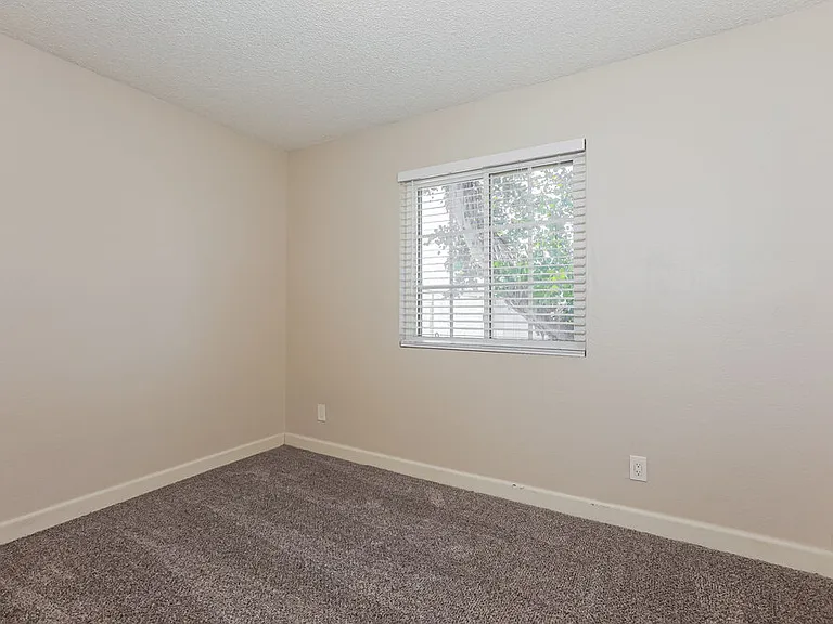 2915 E Dolphin Ave — Photo 14