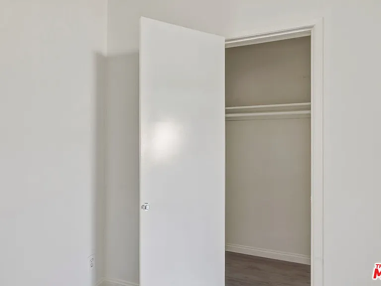 11746 Goshen Ave #6 — Photo 18