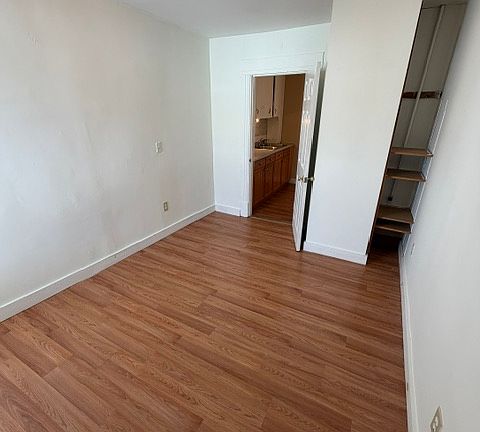 3rd image of 16 Rimmon St #2