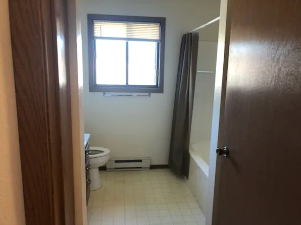 839 Park Ave S #14, Brookings, SD 57006
