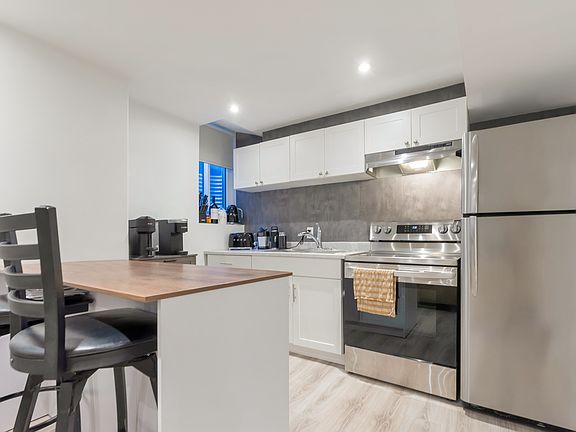 5th image of 45 Ferndale Dr S #2