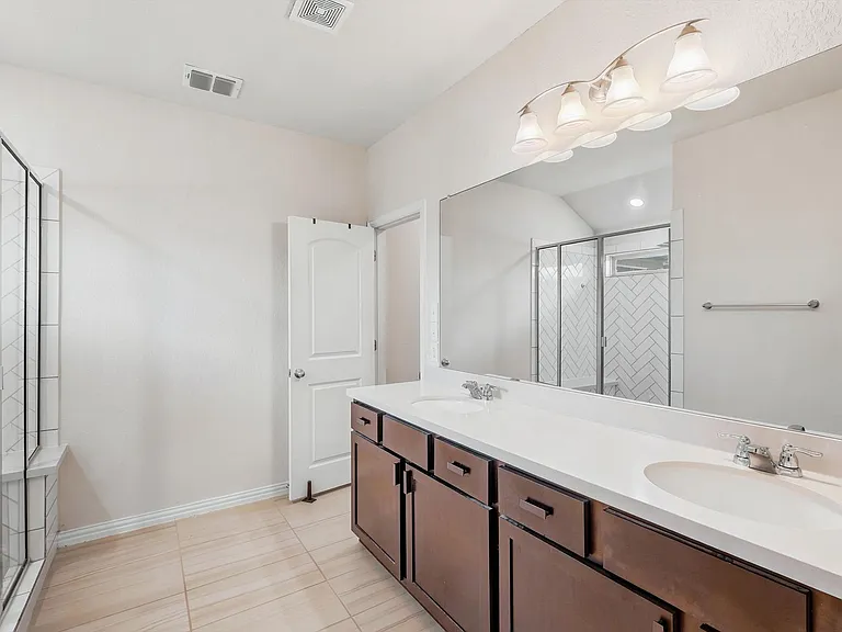 2046 Flametree Ave — Photo 25