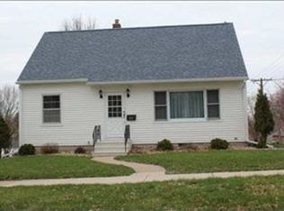 1103 W 10th St, Cedar Falls, IA 50613