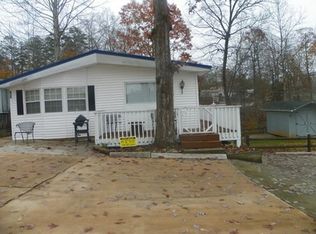 167 Club House Dr, New London, NC 28127