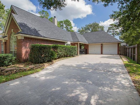 3rd image of 608 Sherwood Forest Dr