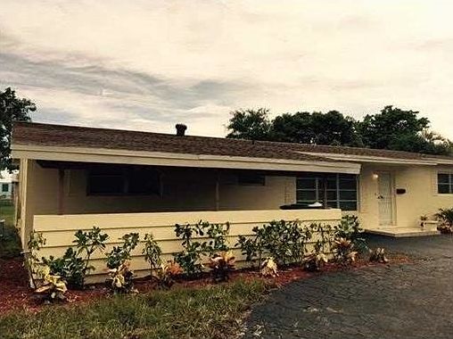 4th image of 1300 NW 196th St