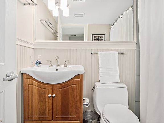 5th image of 9212 Pleasure Ave #West