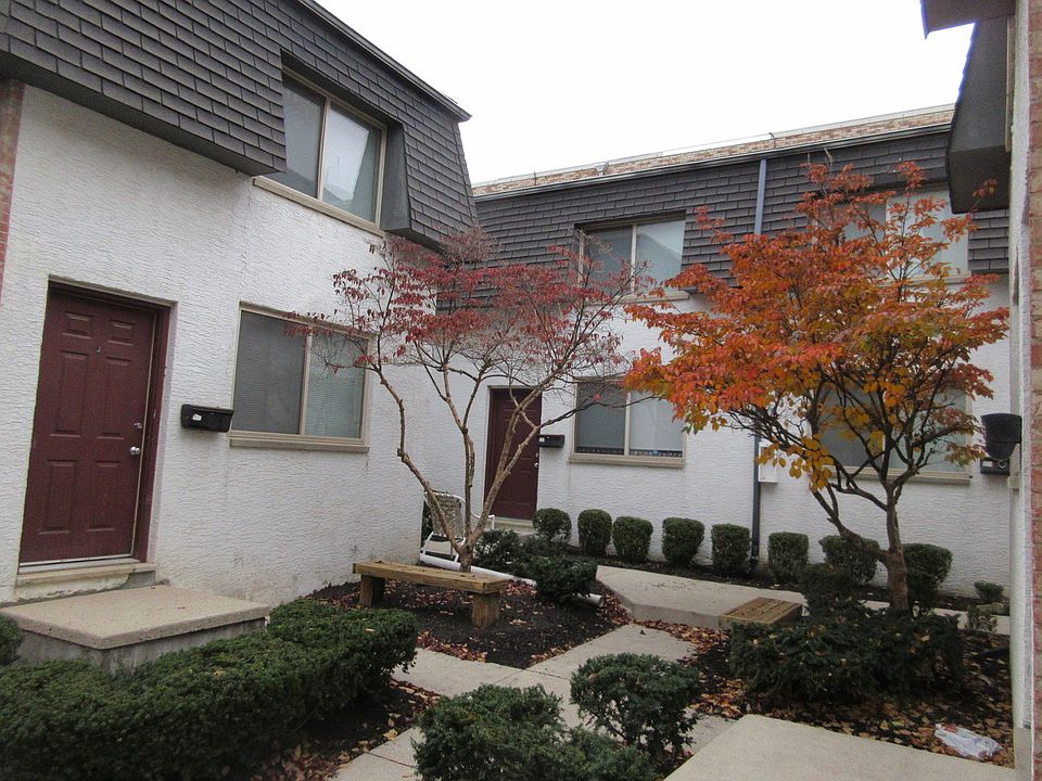 2nd image of 94 W Lane Ave #H