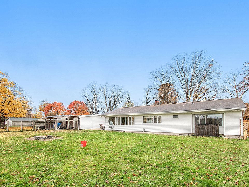 55129 Buckhorn Rd, Three Rivers, MI 49093 Zillow