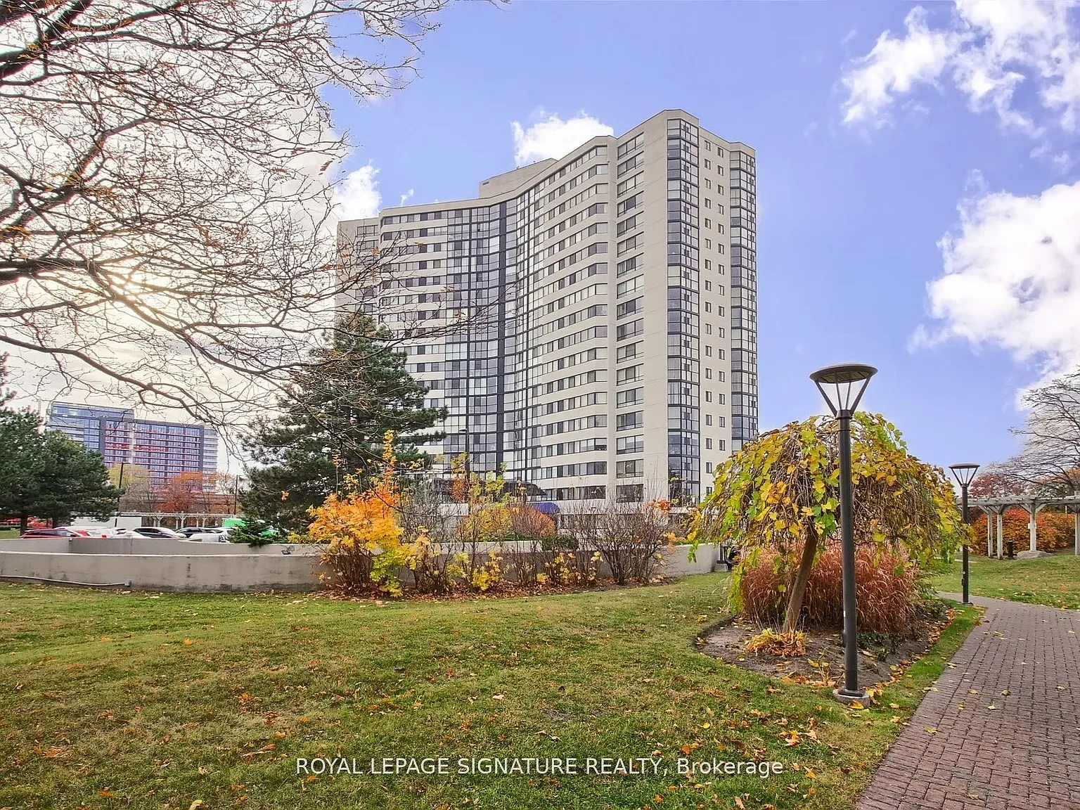 2 bed, $2,600 — Photo 2