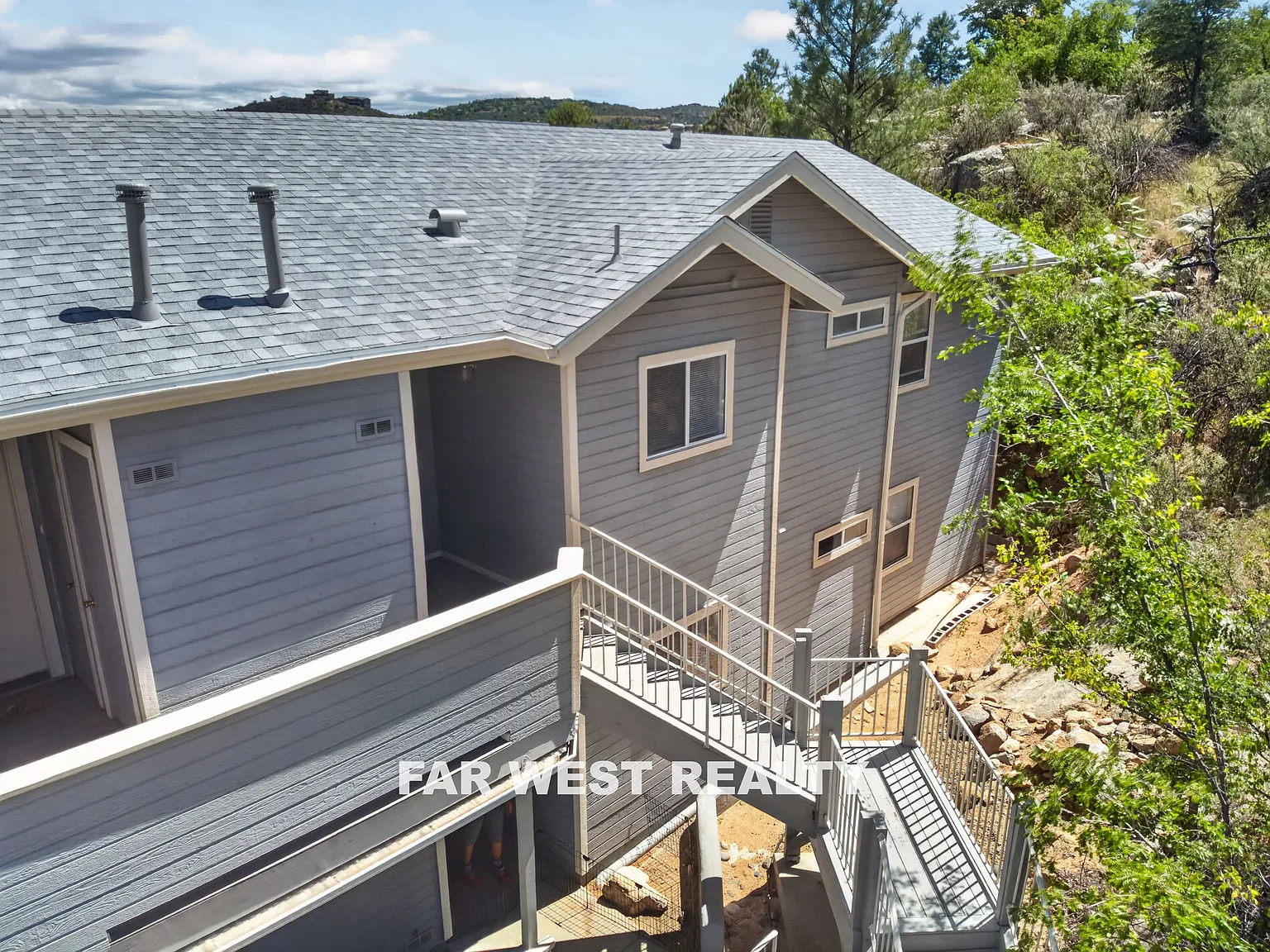 2 bed, 1220 sqft, $1,400 — Photo 2