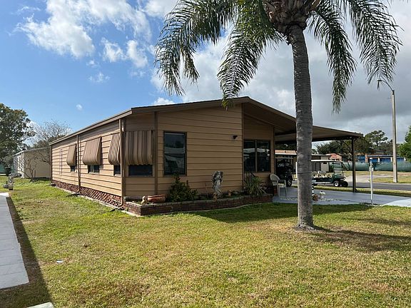 3rd image of 15929 Sandy Point Dr #276