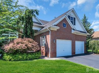 10 Nappa Ct, Monroe Township, NJ 08831