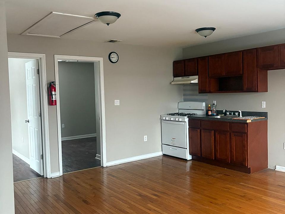1st image of 281 Presidential Blvd #2