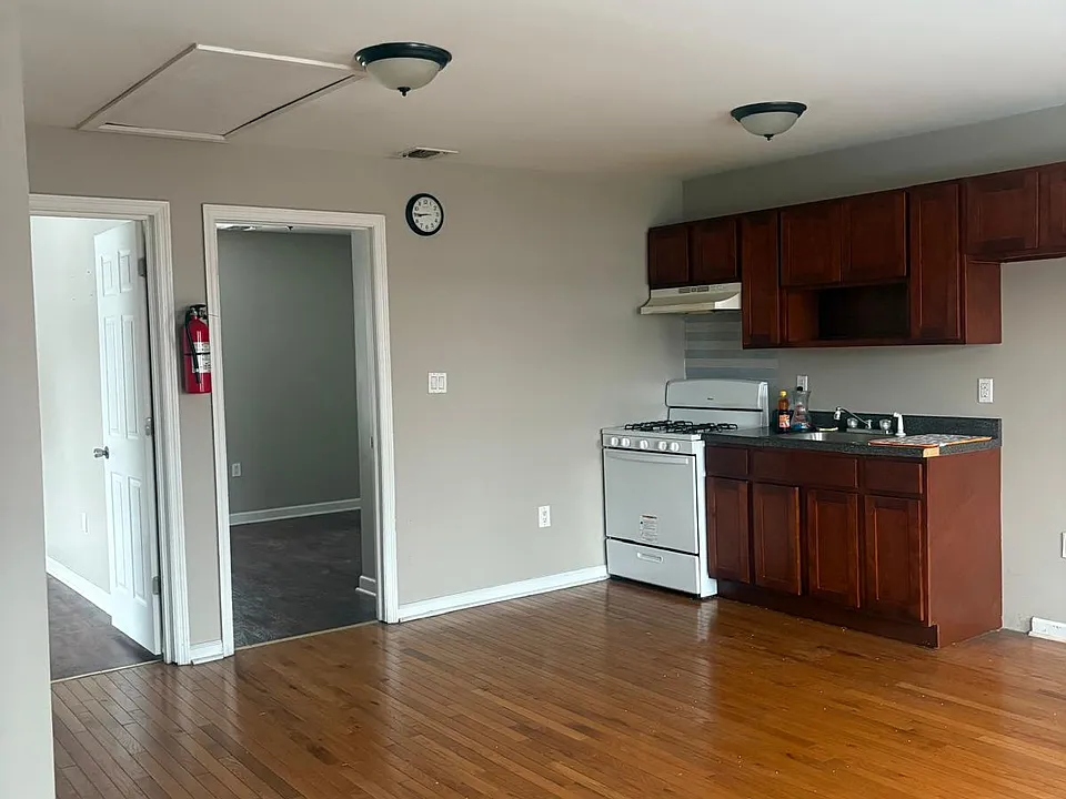 281 Presidential Blvd #2