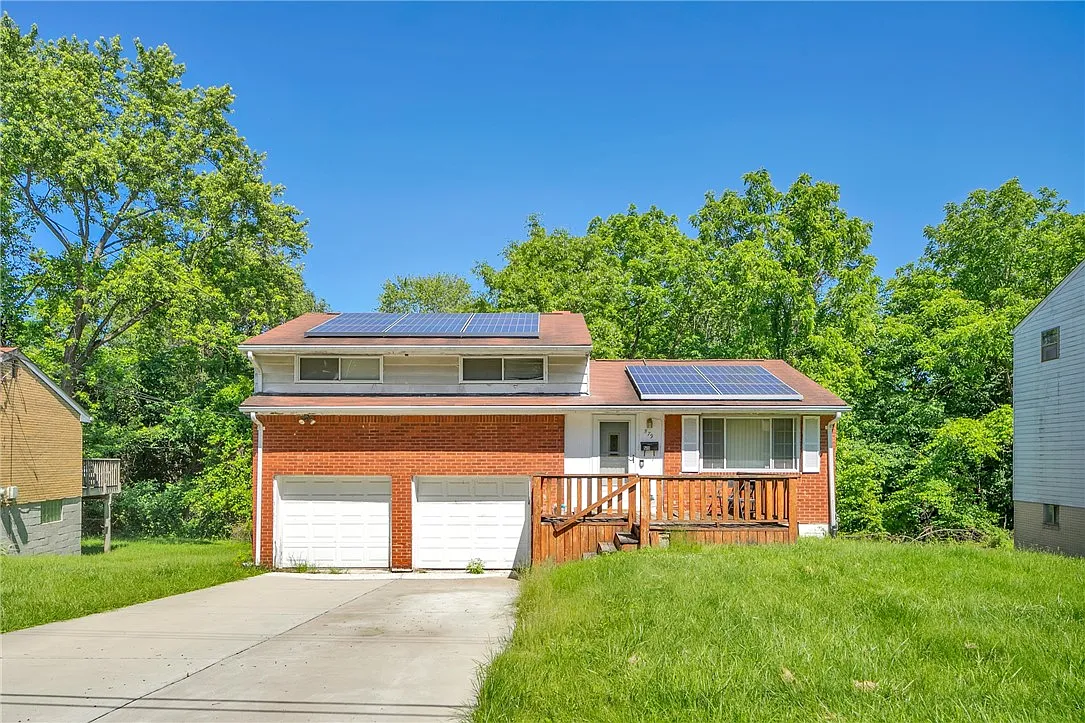 579 Sunnyfield Dr photo 1