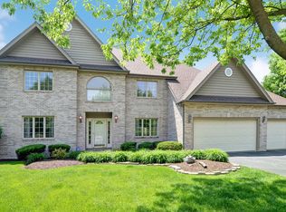 6816 Caitlin Ct, Willowbrook, IL 60527