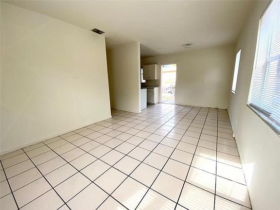 2nd image of 5507 Pinewood Ave