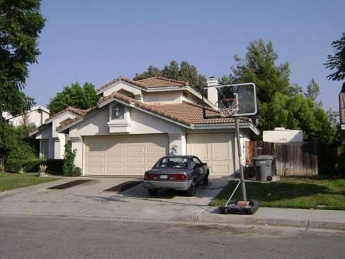1st image of 1072 Alexandra Dr