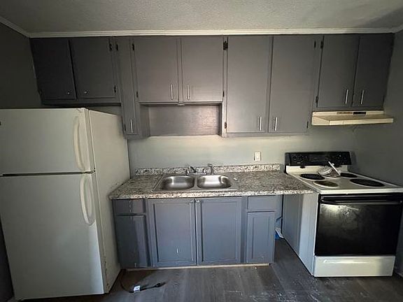3rd image of 1127 Abraham St