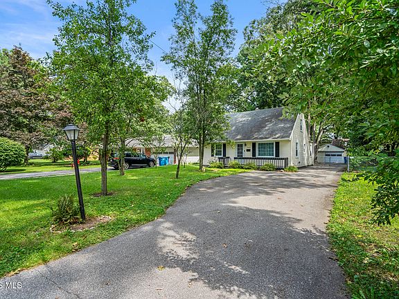 2nd image of 5836 Balfour Rd