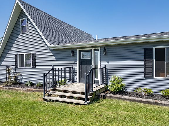 3rd image of 1042 290th St