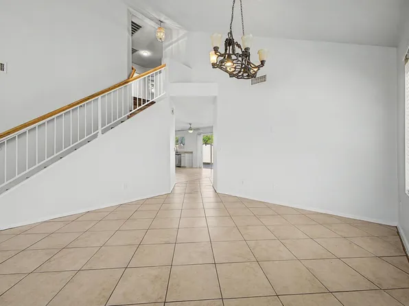 1295 S Honeysuckle Ln, Gilbert, AZ 85296