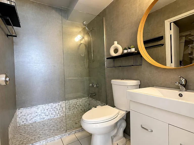 904 Torre Del Mar Condominium Point #1908 — Photo 9